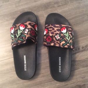Steve Madden women slides (used & worn)